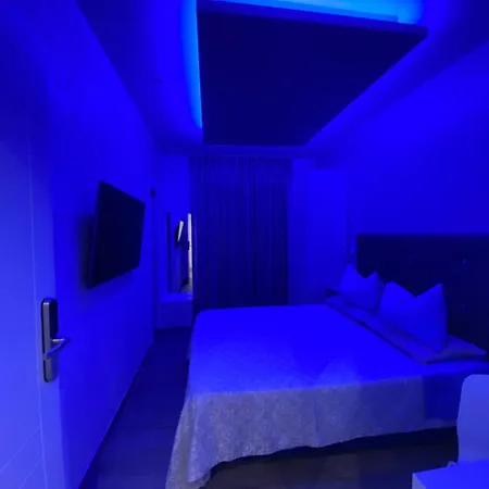 Domus Cinecitta Bed & Breakfast 4*