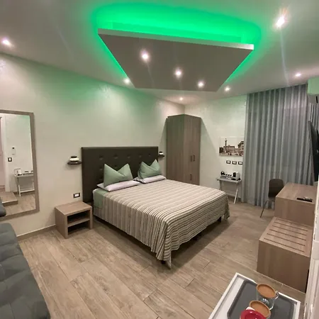 Bed & Breakfast Domus Cinecitta *